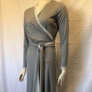 Floor length 70s WRAP dress